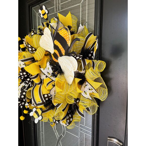 Bee Wreath For Front Door - Picture 5 of 7